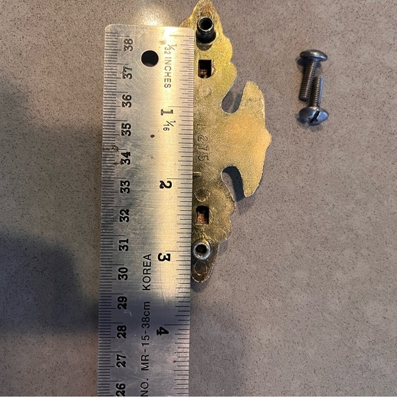 8 antique drawer pulls and two knobs - Picture 2 of 2